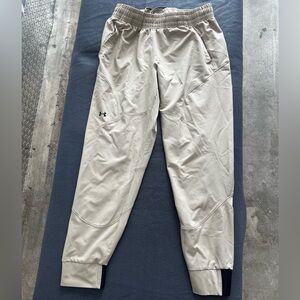 Under Armour Beige men’s medium storm Performance Joggers with Black Logo